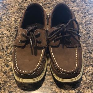 Boys sperry shoes size 2